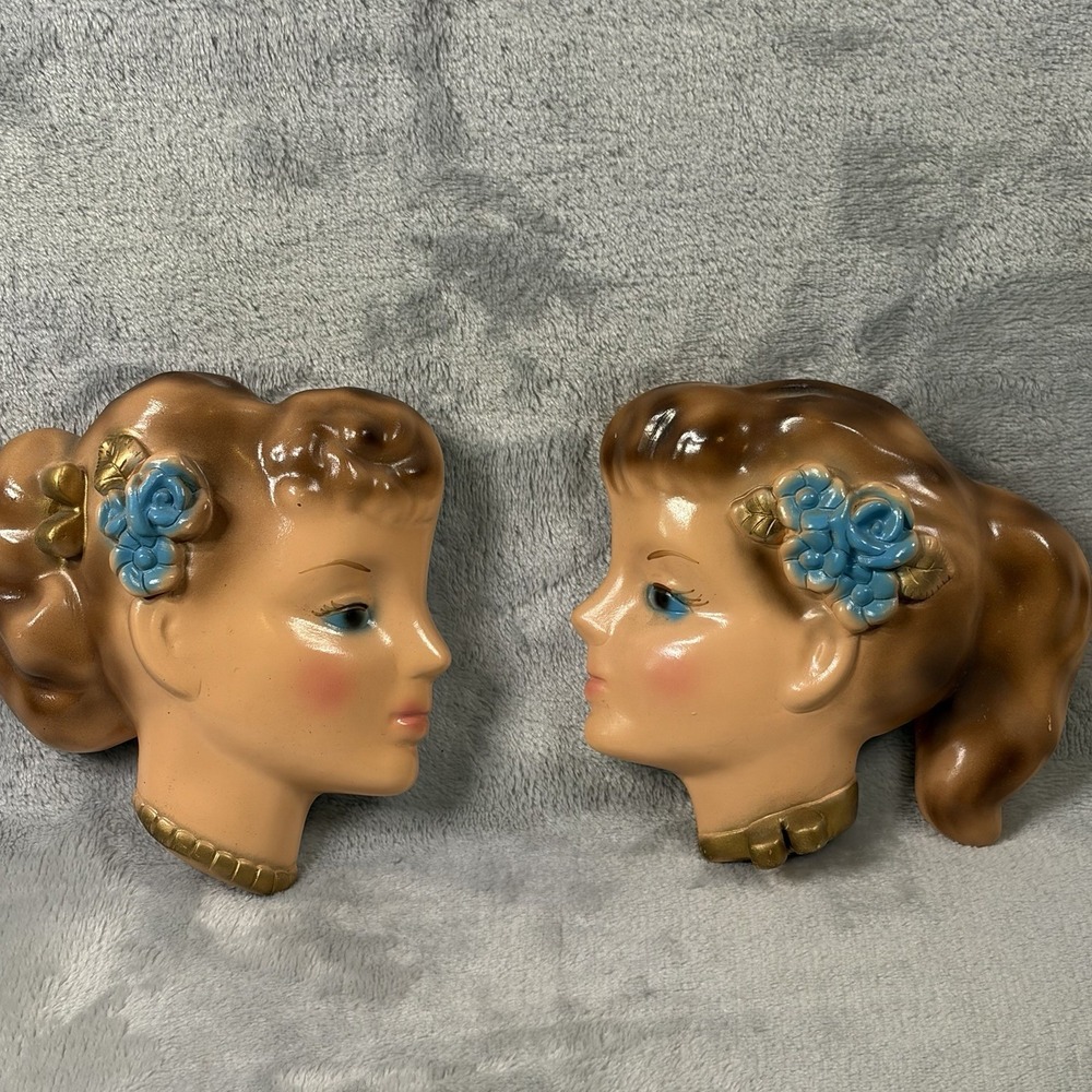 Vintage Wall Plaque Girl With Pony Tail‎ Head Vase. Bow On Her Neck Blue Eyes